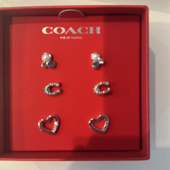 COACH Silver Crystal C Logo, Stone and Heart Earring Stud Set Trio Earrings NEW - Picture 3 of 4
